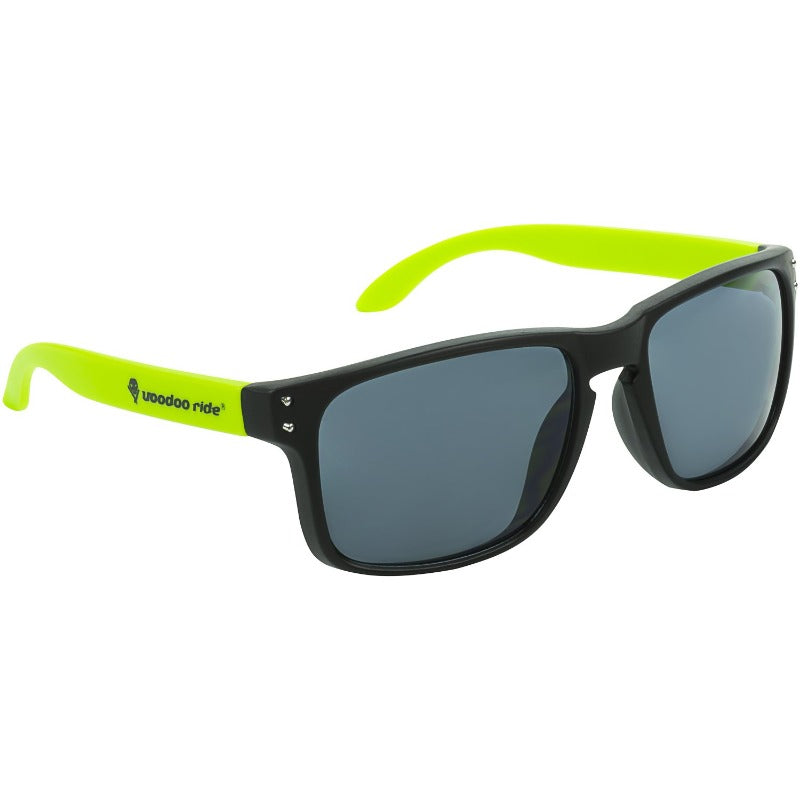 APPAREL & ACCESSORIES